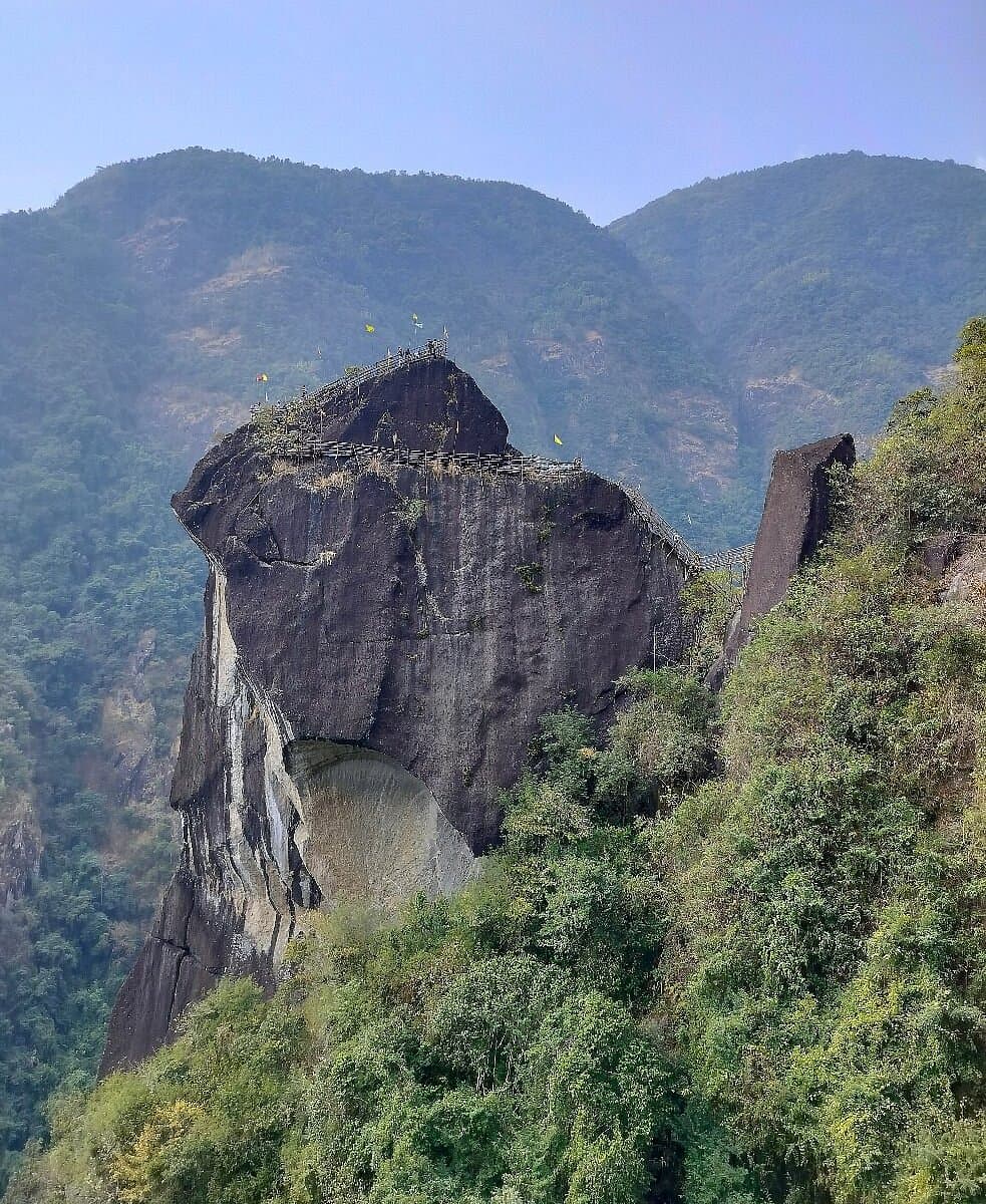 Mawryngkhang Bamboo trek
